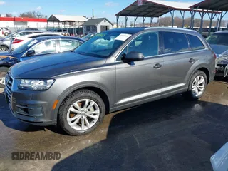 2019 Audi Q7 Premium Plus z VIN WA1LAAF75KD009898, wystawiony jako IAAI lot #41440668 z przebiegiem 56 525 mil mil oraz . Historia ofert i sprzedaży dostępna na DreamBid. Obrazek 2.