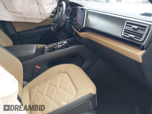 2024 Volkswagen Atlas SE with VIN 1V2JE2CAXRC237272, listed as a IAAI auction lot 42128786 with 61,475 mi miles and . Bid and sale history available at DreamBid. Image 5.