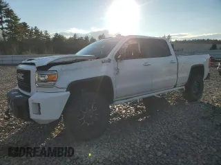 2019 GMC Sierra 2500HD Denali with VIN 1GT12SEY2KF132248, listed as a Copart auction lot 84638294 with 89,115 mi miles and Salvage Title. Bid and sale history available at carsss.com. Image 1.