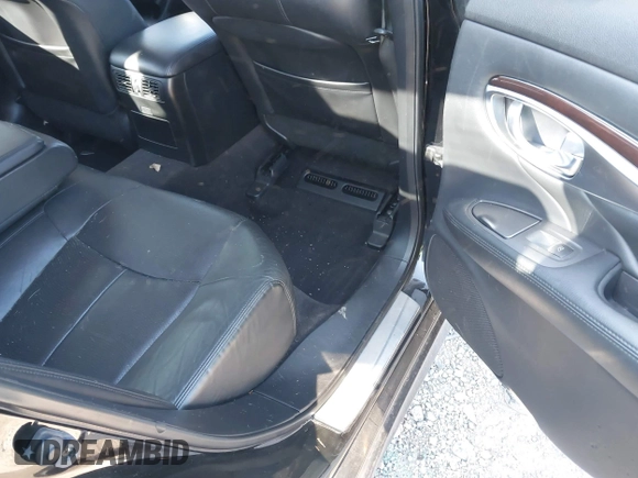 2015 Infiniti Q70 with VIN JN1BY1AR6FM560209, listed as a IAAI auction lot 41703926 with 117,503 mi miles and . Bid and sale history available at DreamBid. Image 8.