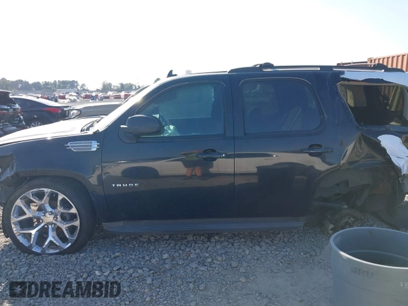 2012 Chevrolet Tahoe LS z VIN 1GNSCAE07CR222086, wystawiony jako IAAI lot #40565065 z przebiegiem 316 041 mil mil oraz . Historia ofert i sprzedaży dostępna na DreamBid. Obrazek 14.