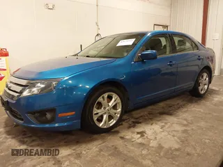 2012 Ford Fusion SE z VIN 3FAHP0HA8CR420451, wystawiony jako IAAI lot #42078163 z przebiegiem 131 049 mil mil oraz . Historia ofert i sprzedaży dostępna na DreamBid. Obrazek 2.
