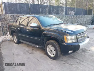 2007 Chevrolet Avalanche LTZ with VIN 3GNFK12327G316322, listed as a IAAI auction lot 41456263 with 227,680 mi miles. Bid and sale history available at carsss.com. Image 1.