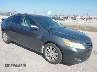 2011 Toyota Camry LE with VIN 4T1BF3EK0BU604271, listed as a IAAI auction lot 41707004 with 184,600 mi miles. Bid and sale history available at carsss.com. Image 1.