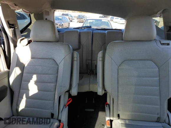 2021 Volkswagen Atlas SEL Premium R-Line z VIN 1V2FR2CA7MC573917, wystawiony jako Copart lot #77831124 z przebiegiem 28 278 mil mil oraz Szkoda całkowita • Salvage title. Historia ofert i sprzedaży dostępna na DreamBid. Obrazek 10.