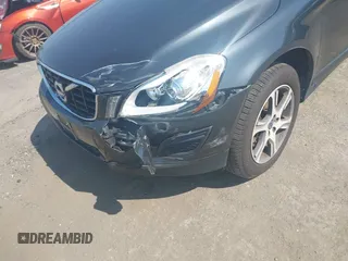 2013 Volvo XC60 T6 with VIN YV4902DZ2D2426548, listed as a IAAI auction lot 42063897 with 86,129 mi miles. Bid and sale history available at carsss.com. Image 6.