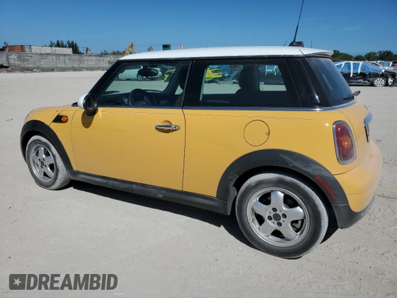 2007 MINI Hardtop with VIN WMWMF33537TU60963, listed as a Copart auction lot 48304635 with 22,377 mi miles and Clean title. Bid and sale history available at DreamBid. Image 2.