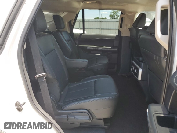 2022 Ford Expedition XLT with VIN 1FMJU1HT7NEA32284, listed as a Copart auction lot 61498915 with 23,510 mi miles and Salvage title. Bid and sale history available at DreamBid. Image 11.