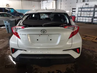 2019 Toyota C-HR XLE z VIN NMTKHMBX8KR087809, wystawiony jako IAAI lot #41540788 z przebiegiem 55 691 mil mil oraz . Historia ofert i sprzedaży dostępna na DreamBid. Obrazek 16.
