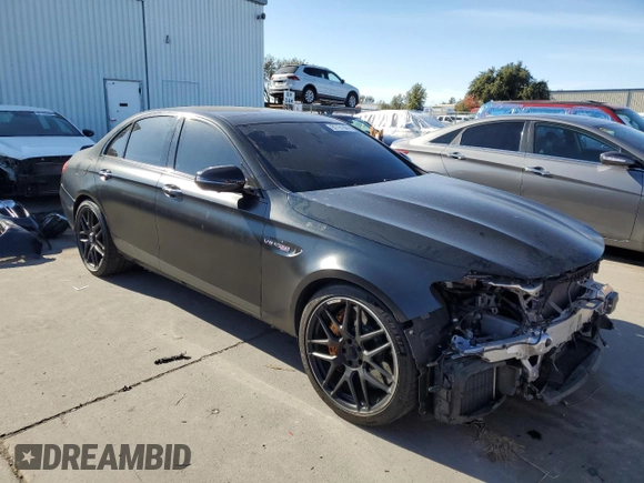 2018 Mercedes-Benz E-Class AMG E 63 S with VIN WDDZF8KB8JA201195, listed as a Copart auction lot 81191664 with 60,004 mi miles and Salvage Title. Bid and sale history available at carsss.com. Image 4.