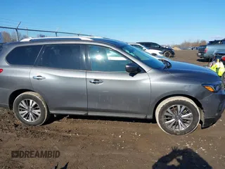 2019 Nissan Pathfinder S z VIN 5N1DR2MM7KC627310, wystawiony jako IAAI lot #42064061 z przebiegiem 110 353 mil mil oraz . Historia ofert i sprzedaży dostępna na DreamBid. Obrazek 17.