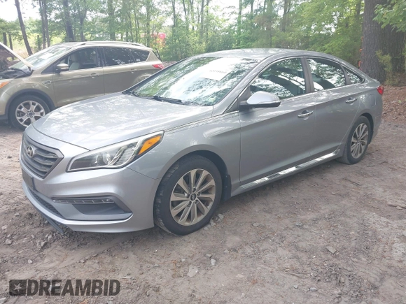2015 Hyundai Sonata Limited with VIN 5NPE34AF3FH212491, listed as a IAAI auction lot 42195860 with 139,268 mi miles and . Bid and sale history available at carsss.com. Image 2.