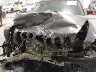 2018 Jeep Cherokee Limited with VIN 1C4PJMDX7JD577855, listed as a IAAI auction lot 41020026 with 111,267 mi miles. Bid and sale history available at carsss.com. Image 6.