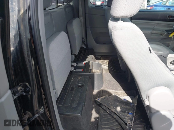 2013 Toyota Tacoma with VIN 5TFUU4EN4DX050303, listed as a IAAI auction lot 41833470 with 117,371 mi miles and . Bid and sale history available at DreamBid. Image 8.