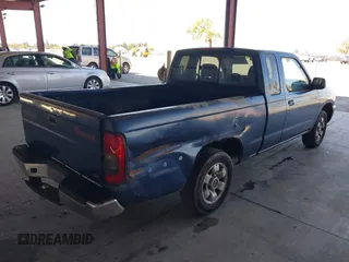 2000 Nissan Frontier XE z VIN 1N6DD26S8YC429291, wystawiony jako IAAI lot #41785826 z przebiegiem 293 324 mil mil oraz . Historia ofert i sprzedaży dostępna na DreamBid. Obrazek 4.