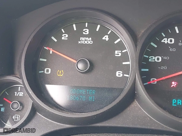 2011 Chevrolet Silverado 1500 LS with VIN 3GCPKREA0BG182991, listed as a IAAI auction lot 41925926 with 180,670 mi miles. Bid and sale history available at carsss.com. Image 15.