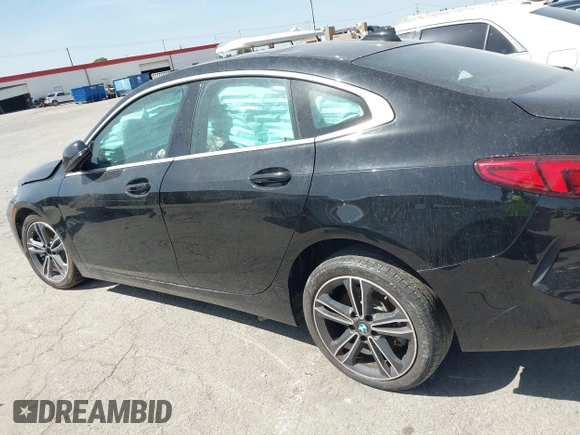 2021 BMW 2 Series 228i xDrive z VIN WBA73AK00M7H55073, wystawiony jako IAAI lot #42863620 z przebiegiem Nie podano mil oraz . Historia ofert i sprzedaży dostępna na DreamBid. Obrazek 13.