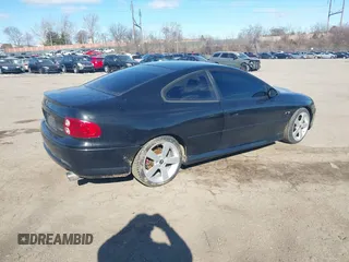 2005 Pontiac GTO with VIN 6G2VX12U05L472252, listed as a IAAI auction lot 41640672 with 141,191 mi miles. Bid and sale history available at carsss.com. Image 4.