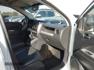 2016 Jeep Compass High Altitude Edition with VIN 1C4NJDEB8GD546245, listed as a IAAI auction lot 41557037 with 116,672 mi miles. Bid and sale history available at carsss.com. Image 5.