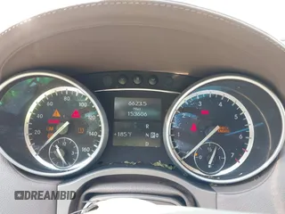 2011 Mercedes-Benz GL-Class GL 450 with VIN 4JGBF7BE8BA627367, listed as a IAAI auction lot 39992230 with 153,606 mi miles. Bid and sale history available at carsss.com. Image 7.
