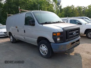 2011 Ford Econoline Cargo Commercial z VIN 1FTNE1EW3BDB06240, wystawiony jako IAAI lot #42416058 z przebiegiem 313 816 mil mil oraz . Historia ofert i sprzedaży dostępna na DreamBid. Obrazek 1.