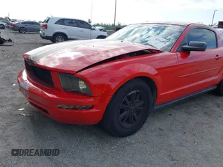 2008 Ford Mustang Deluxe with VIN 1ZVHT80N885207607, listed as a IAAI auction lot 42012378 with 147,346 mi miles. Bid and sale history available at carsss.com. Image 6.