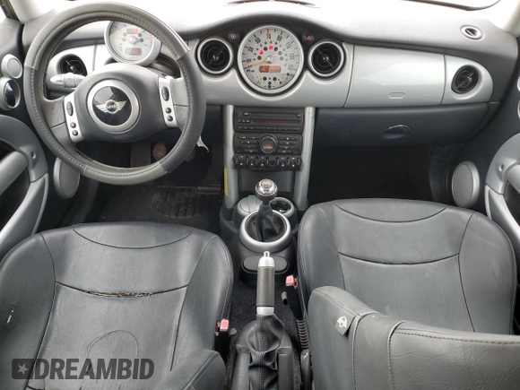 2002 MINI Hardtop with VIN WMWRC33472TC38332, listed as a Copart auction lot 86507464 with 175,252 mi miles and Salvage Title. Bid and sale history available at DreamBid. Image 8.