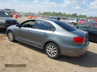 2011 Volkswagen Jetta SE с VIN 3VWDZ7AJ7BM381284, выставлен на аукционе IAAI как лот 42541349 с пробегом 139 299 миль миль и . История ставок и продаж доступна на DreamBid. Изображение 3.