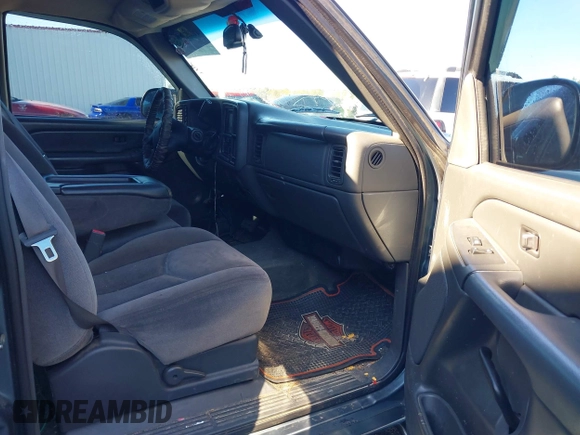 2006 GMC Sierra 1500 SLT with VIN 2GTEK13Z561315535, listed as a IAAI auction lot 41386813 with Not Provided miles and . Bid and sale history available at carsss.com. Image 5.