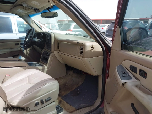 2003 Chevrolet Tahoe LS with VIN 1GNEC13Z93R107570, listed as a IAAI auction lot 41809679 with 234,901 mi miles. Bid and sale history available at carsss.com. Image 5.