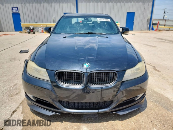 2010 BMW 3 Series 328i z VIN WBAPH5G53ANM71003, wystawiony jako Copart lot #60752595 z przebiegiem Nie podano mil oraz Szkoda całkowita • Salvage title. Historia ofert i sprzedaży dostępna na DreamBid. Obrazek 5.