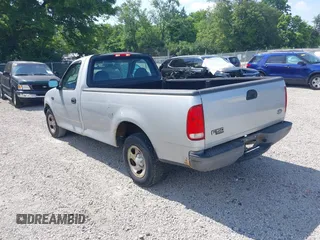 2004 Ford F-150 XL z VIN 2FTRF17264CA20660, wystawiony jako IAAI lot #42698678 z przebiegiem Nie podano mil oraz . Historia ofert i sprzedaży dostępna na DreamBid. Obrazek 3.