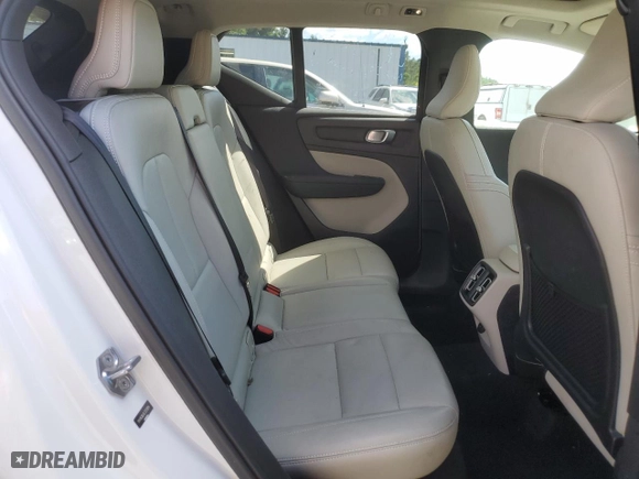 2020 Volvo XC40 Inscription with VIN YV4162UL0L2233904, listed as a Copart auction lot 73381564 with 72,498 mi miles and Salvage Title. Bid and sale history available at carsss.com. Image 11.