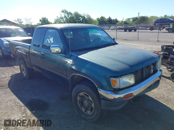 1997 Toyota T100 SR5 with VIN JT4UN24D8V0043214, listed as a IAAI auction lot 42194142 with 292,713 mi miles and . Bid and sale history available at DreamBid. Image 1.