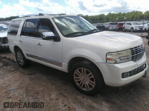 2007 Lincoln Navigator z VIN 5LMFU28557LJ15348, wystawiony jako IAAI lot #42255767 z przebiegiem 231 058 mil mil oraz . Historia ofert i sprzedaży dostępna na DreamBid. Obrazek 1.