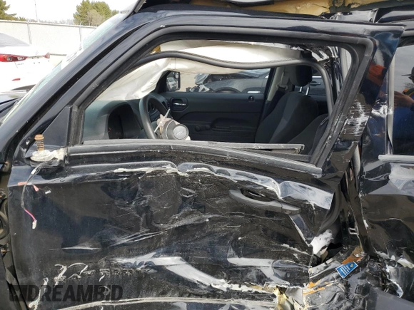2015 Jeep Patriot High Altitude with VIN 1C4NJRAB0FD392874, listed as a Copart auction lot 52767375 with 134,522 mi miles and Salvage Title. Bid and sale history available at DreamBid. Image 7.