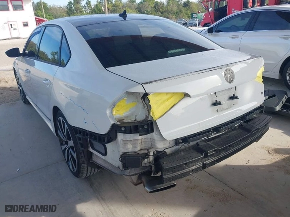 2018 Volkswagen Passat V6 GT with VIN 1VWJM7A39JC030184, listed as a IAAI auction lot 41198533 with 73,748 mi miles. Bid and sale history available at carsss.com. Image 3.