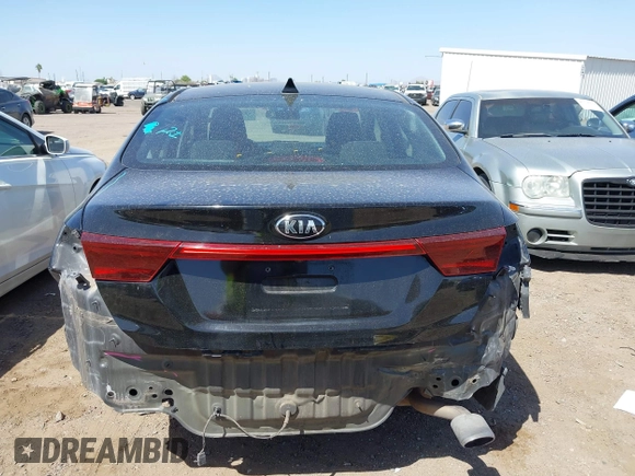 2021 Kia Forte LXS z VIN 3KPF24AD2ME338591, wystawiony jako IAAI lot #42231929 z przebiegiem 86 008 mil mil oraz . Historia ofert i sprzedaży dostępna na DreamBid. Obrazek 17.