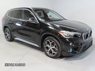2019 BMW X1 sDrive28i with VIN WBXHU7C59K5N01520, listed as a Copart auction lot 50940915 with 44,239 mi miles and Salvage Title. Bid and sale history available at carsss.com. Image 1.