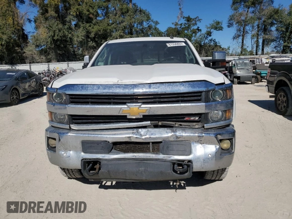 2016 Chevrolet Silverado 3500HD LTZ with VIN 1GC4K0C82GF201435, listed as a Copart auction lot 81556884 with 236,039 mi miles and Salvage Title. Bid and sale history available at carsss.com. Image 5.