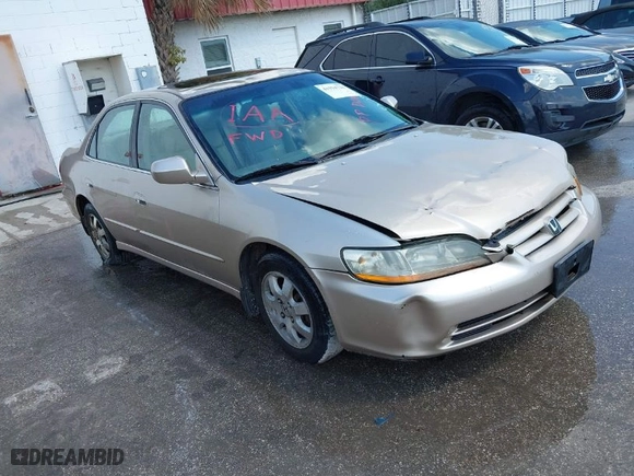 2002 Honda Accord Sdn SE with VIN 1HGCG66812A155003, listed as a IAAI auction lot 41934724 with 192,129 mi miles. Bid and sale history available at carsss.com. Image 1.