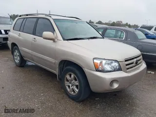 2004 Toyota Highlander with VIN JTEDP21A840014035, listed as a IAAI auction lot 41451409 with 223,271 mi miles. Bid and sale history available at carsss.com. Image 1.