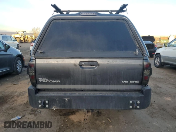 2010 Toyota Tacoma z VIN 3TMMU4FN7AM021796, wystawiony jako Copart lot #82248024 z przebiegiem 198 016 mil mil oraz Nie do naprawy • Non repairable. Historia ofert i sprzedaży dostępna na DreamBid. Obrazek 6.