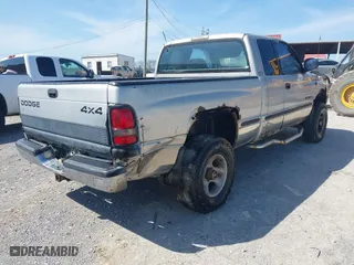 1998 Dodge Ram 1500 with VIN 3B7HF13Z2WG139147, listed as a IAAI auction lot 41874837 with 206,292 mi miles. Bid and sale history available at carsss.com. Image 4.