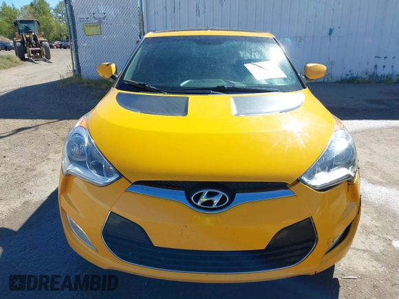2013 Hyundai Veloster w/Gray Int with VIN KMHTC6AD8DU093272, listed as a IAAI auction lot 40407768 with 91,038 mi miles and . Bid and sale history available at DreamBid. Image 6.