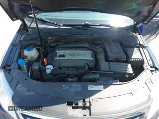 2009 Volkswagen CC Sport with VIN WVWML73C19E554798, listed as a IAAI auction lot 42084459 with 146,809 mi miles. Bid and sale history available at carsss.com. Image 10.