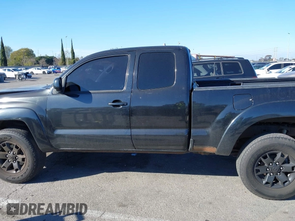 2007 Toyota Tacoma PreRunner with VIN 5TETU62NX7Z337556, listed as a IAAI auction lot 41664640 with 196,171 mi miles. Bid and sale history available at carsss.com. Image 14.