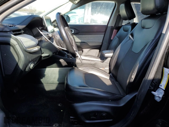 2022 Jeep Compass Latitude with VIN 3C4NJCBB3NT229589, listed as a Copart auction lot 84464524 with 61,157 mi miles and Clean Title. Bid and sale history available at carsss.com. Image 7.