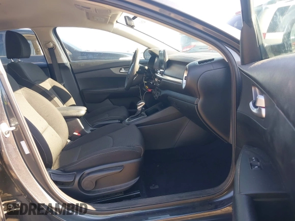 2019 Kia Forte LXS with VIN 3KPF24AD1KE092839, listed as a IAAI auction lot 42649547 with 74,564 mi miles and . Bid and sale history available at DreamBid. Image 5.