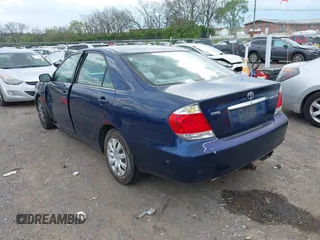 2006 Toyota Camry STD with VIN 4T1BE32K66U156633, listed as a IAAI auction lot 42017984 with 167,321 mi miles. Bid and sale history available at carsss.com. Image 3.